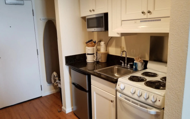 Best Western Ocean Sands Beach Resort