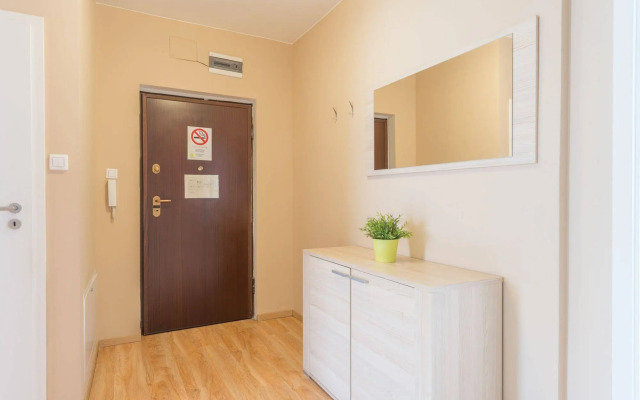 Corvin Plaza Apartments and Suites