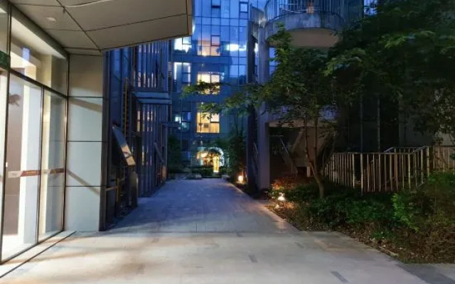 Zizaiju Serviced Apartment (Greenland Peak Shanghui Branch)