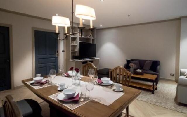 Thea, Executive Suite Serviced Apartment in Ekamai