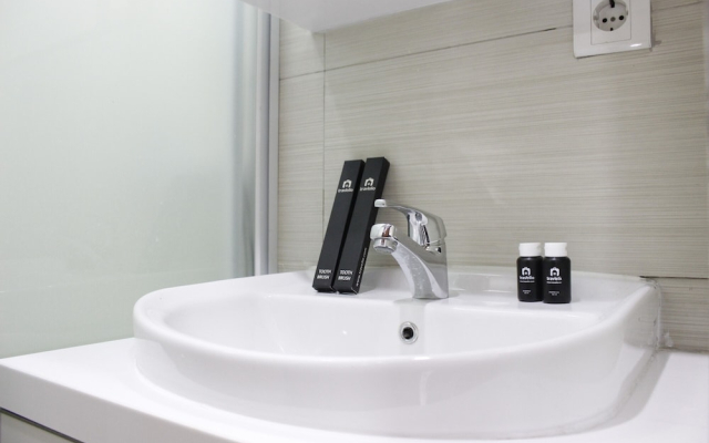 Stylish 2BR Gateway Pasteur Apartment near Maranatha University