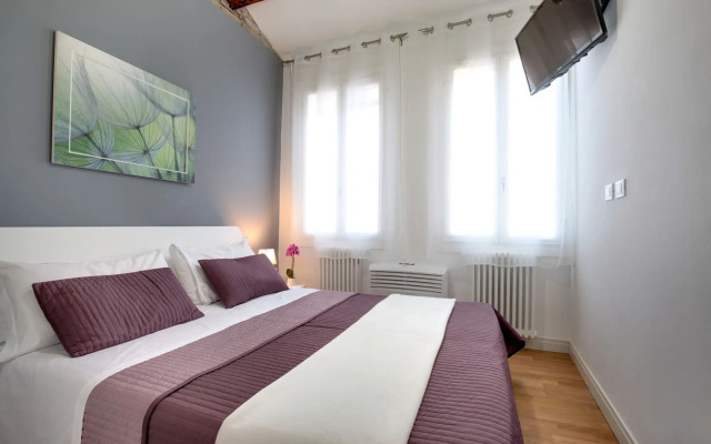 Rialto Botteri Apartments