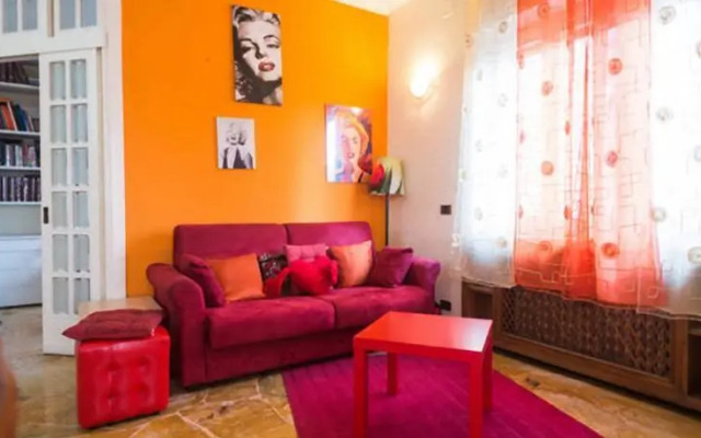 Violet Holidays House