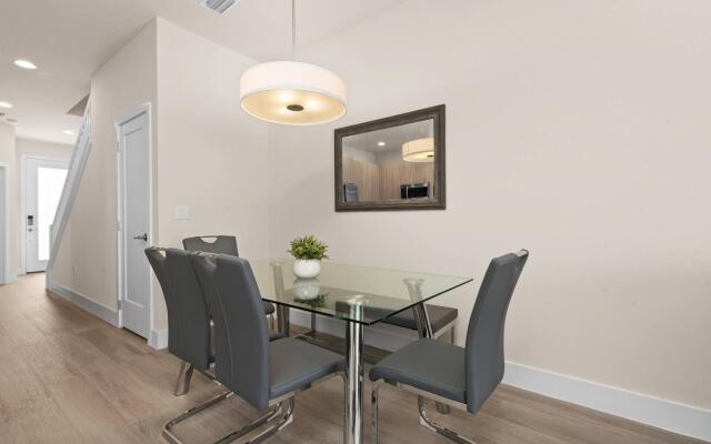 Cozy 3bd 3bath @HiddenForest with pool