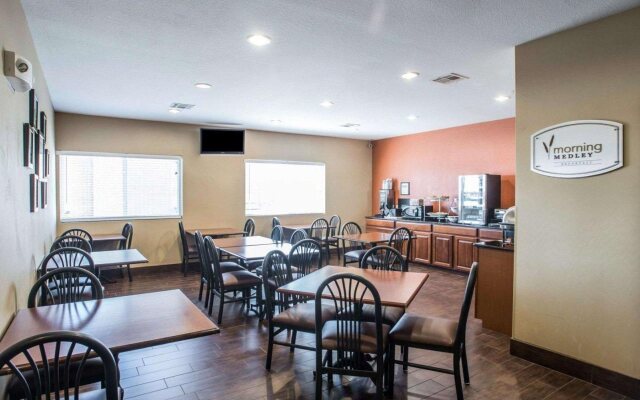 Sleep Inn & Suites Hays I-70