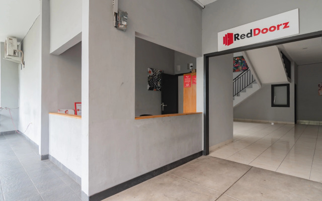 RedDoorz near Exit Toll Pasteur 4