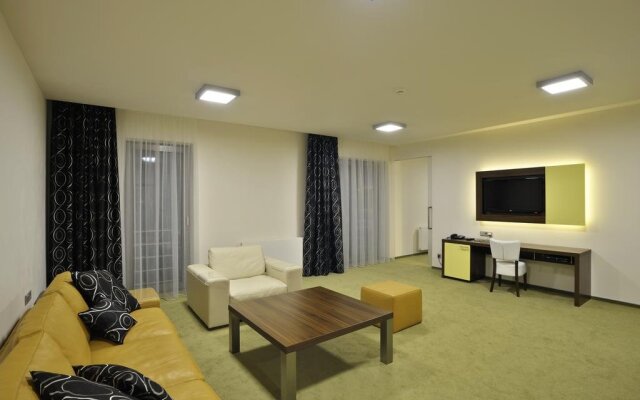 Lesni Hotel
