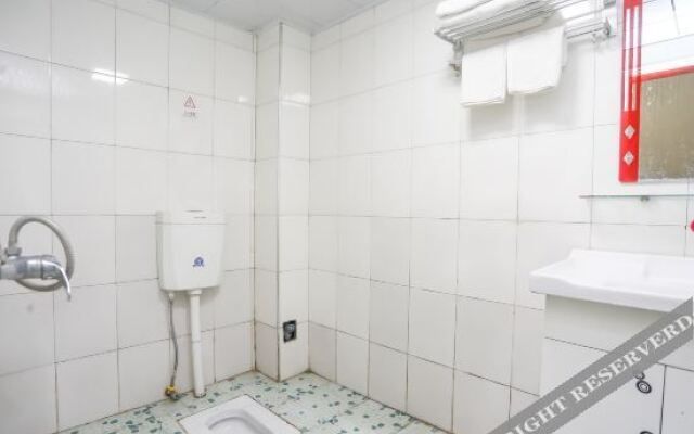 Oyo Xinyu Hotel