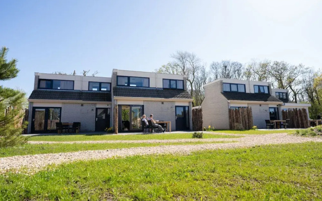 Holiday Home Vakantiepark 't Eibernest Texel