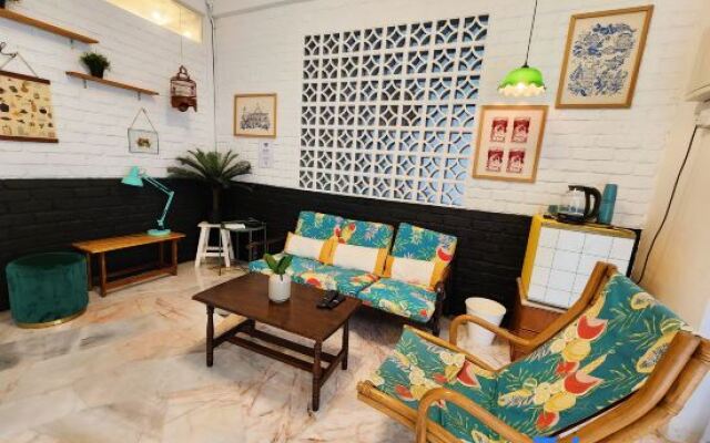 Ipoh Station 18, Rainforest Loft 2, 31650 Ipoh, Perak