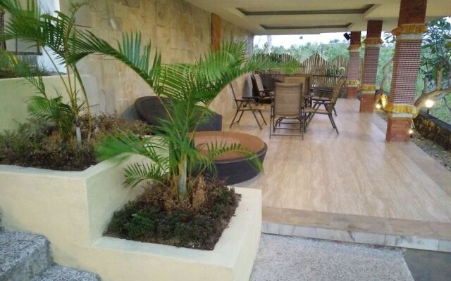 Tombong Limo Home Stay