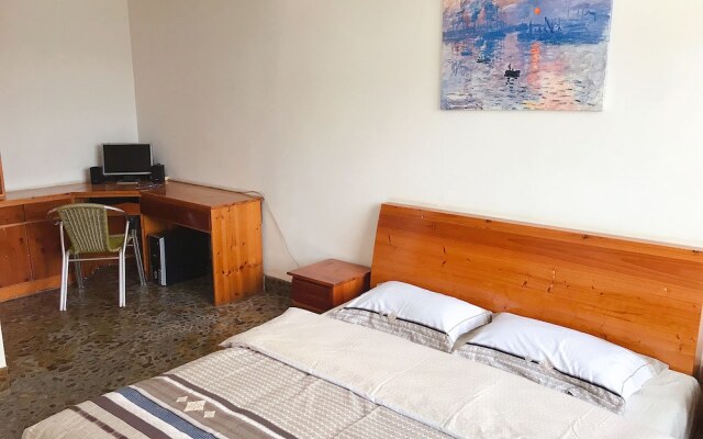 Taining Happy Stone Duplex Apartment