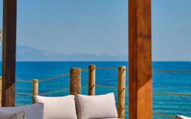 Paradisso Luxury Beach Villas