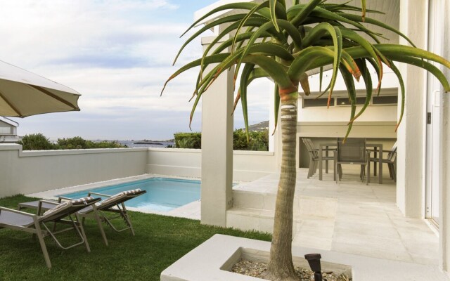 Blue Views Penthouse Beachfront Apartments