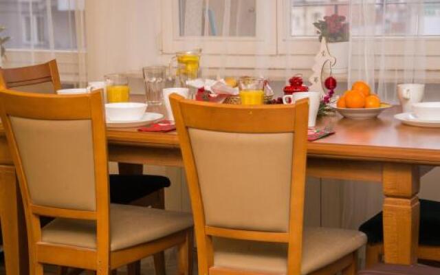 Rentaflat Dandelion Old Town Studio