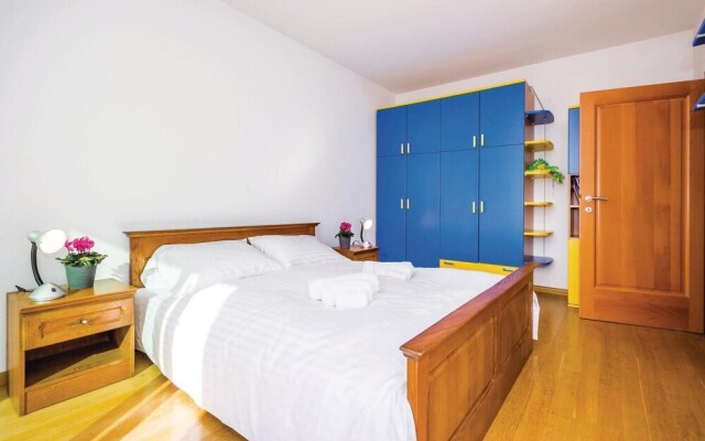 Beautiful Home in Rijeka With Wifi and 5 Bedrooms