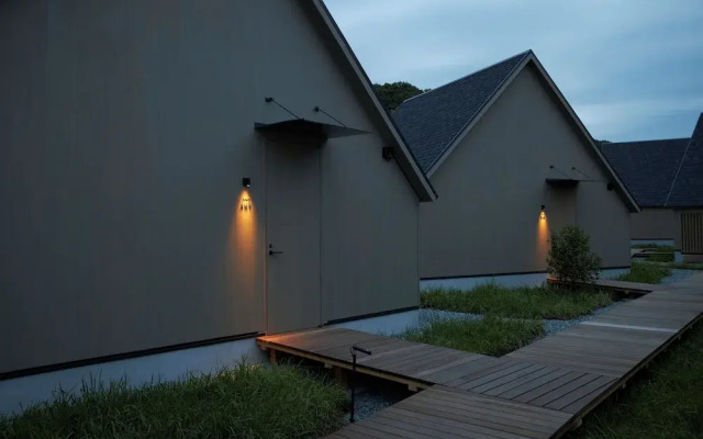 Villa&Glamping Lazy Inn.