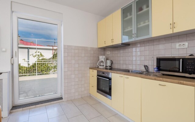 Nice Home in Sv.juraj With Wifi and 3 Bedrooms