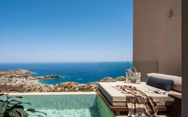 Villa Ouranos - Where the World Unfolds Before you