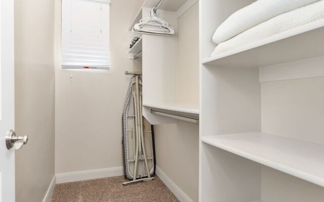 The Escape 4 Bedroom Apts