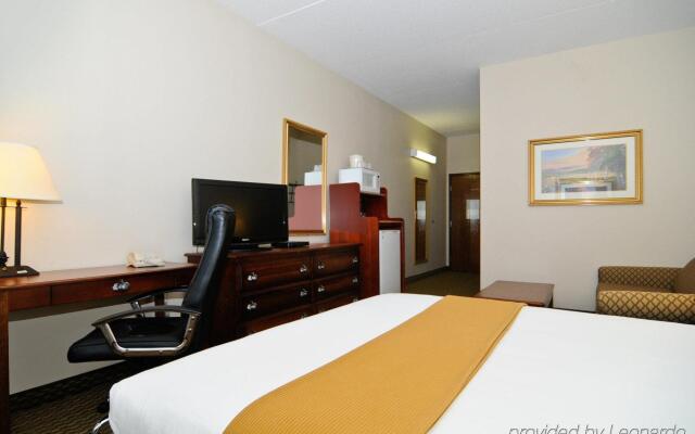 Days Inn & Suites by Wyndham Lafayette IN