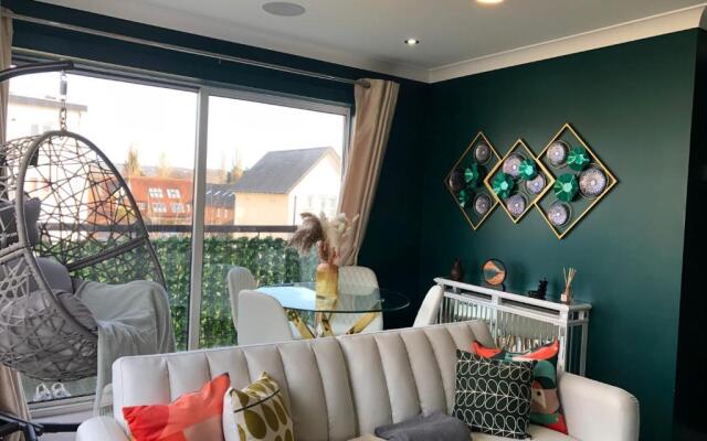 Beautiful 1-bed Apartment in Redhill