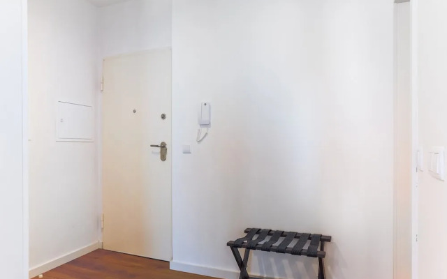 Trind2 · Samasal Trindade Apartments #2 Next to Aliados!