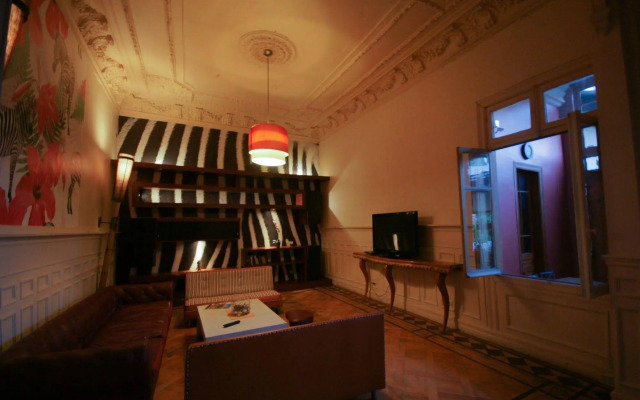 Happy House Hostel