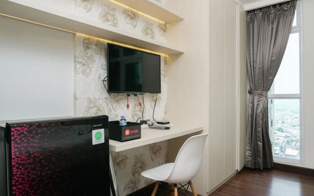 Pool View Studio Apartment at Puri Orchard