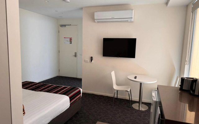 City Edge Box Hill Apartment Hotel