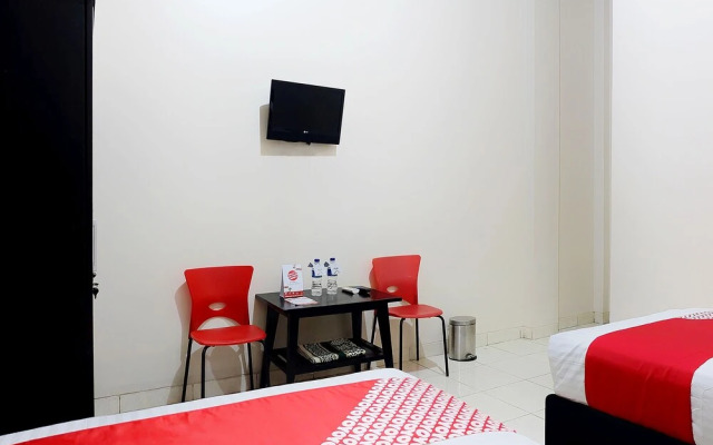 OYO 1426 Assyifa Hotel