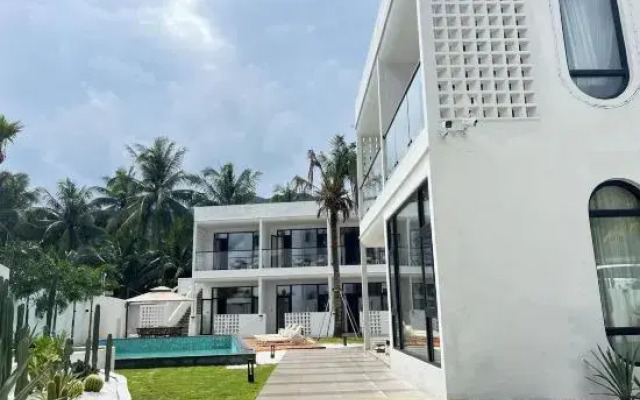 Wanning Moye Homestay (Riyuewan Surfing Store)
