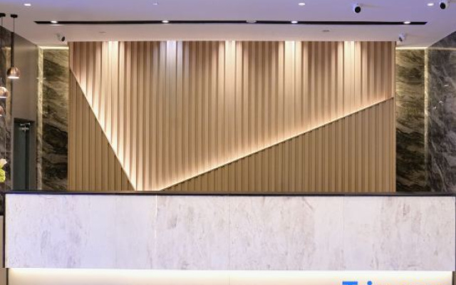 Homeinn Selected Hotel (Urumqi Xinbei Yuanchun Agricultural University Store)