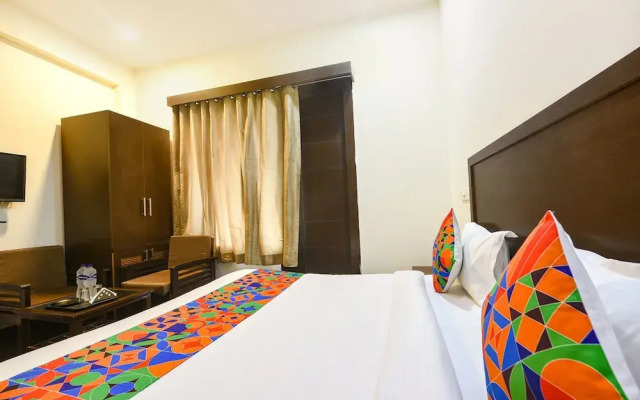 Fabhotel Silver Tree