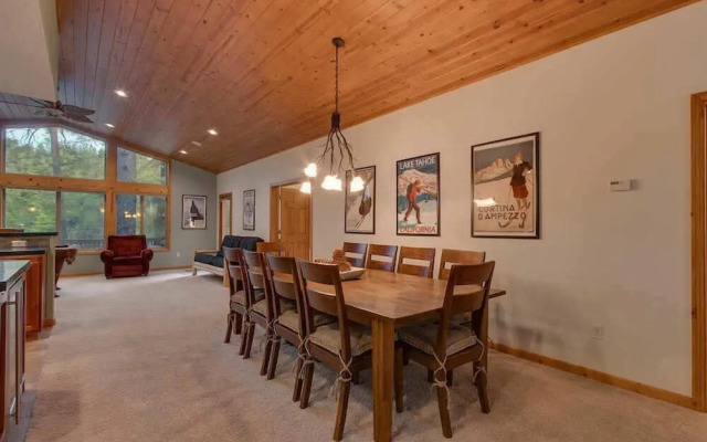 Angora Mountain Lodge - Pool Table, Ping Pong, Shuffle Board
