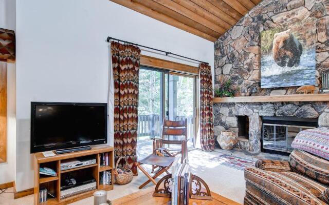 Ridgepoint Townhomes by East West Hospitality