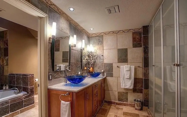 Continental Gardens By Signature Vacation Rentals
