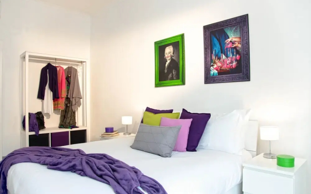 Ferdinando Arthouse Oversized Modern Apartment