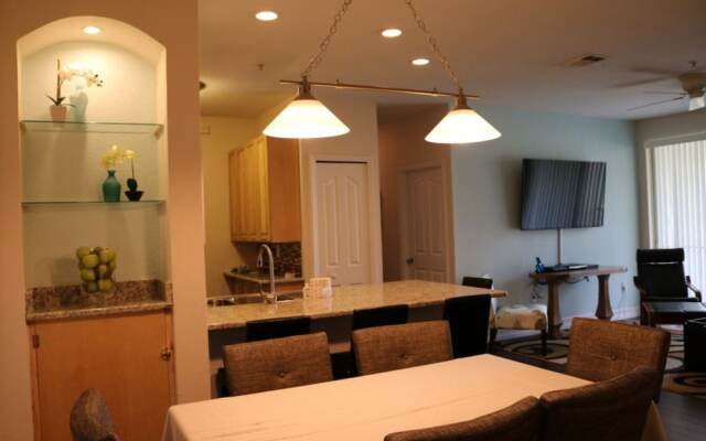 "luxury Legacy Dunes Condo Close to Disney, Golf and Orlando Fun!"