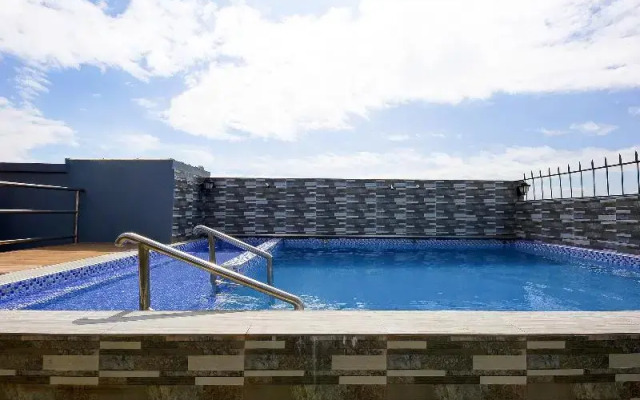 Dona Aurora Condotel by Oyo Rooms