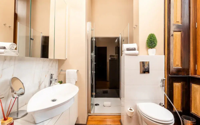 Spacious Modern Apartment in Porto