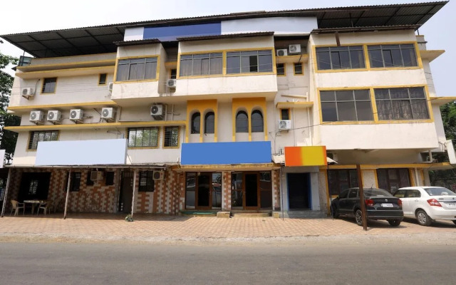 Hotel Clarissa by OYO Rooms