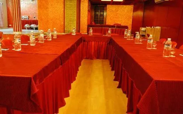 Hotel Queens Pearl