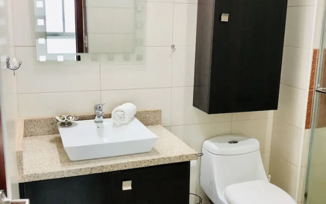 Luxury Suites Riverfront GYE