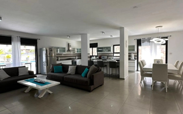 Luxury garden floor Eilat