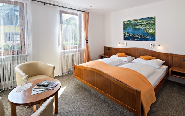 Hotel Weinhaus Weis