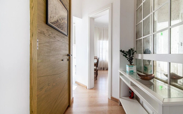 Central Flat With City View Near Istiklal Street