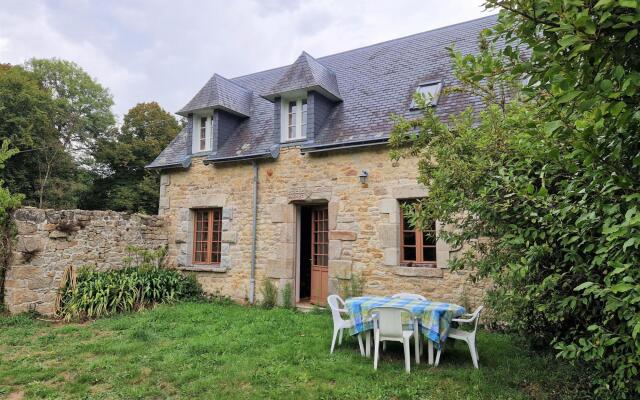 Semi-detached house in the castle park, Bénodet