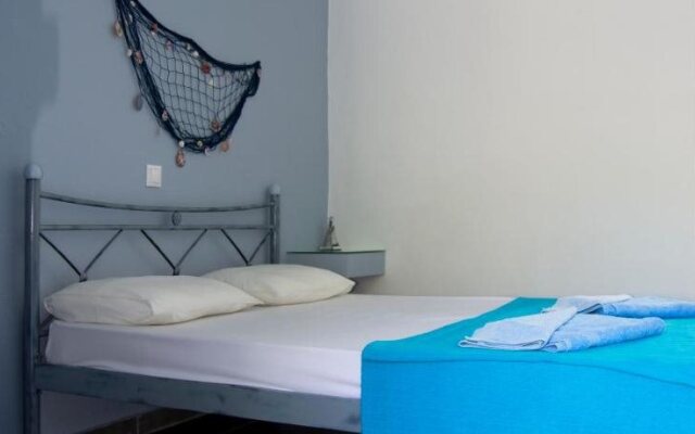 Antomar Apartments and Studios