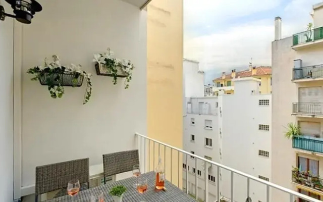 Modern Holiday Haven